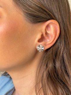 Brinco Lume na internet