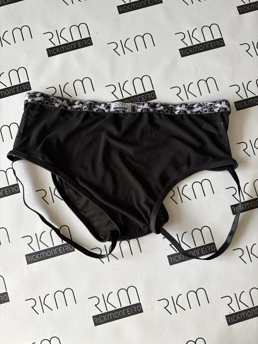 Cueca Transparente com Tiras