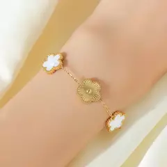 Imagem do Ganemly 316l aço inoxidável branco flor de ameixa planta folha flor conjunto reversível colar brincos pulseira feminino trevo jóias