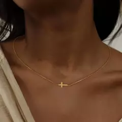 Colar de cruz para mulheres 14k banhado a ouro pequena cruz pingente gargantilha simples na moda charme corrente colar jóias presente religioso na internet