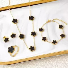 4 pçs pulseira colar brincos anel de aço inoxidável cinco folhas flor conjunto jóias clássico para mulher nova moda jóias trevo