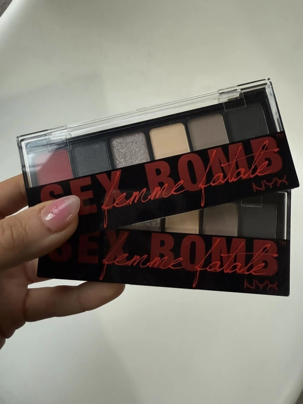Paleta de sombras 6 colores The Sex Bomb NYX