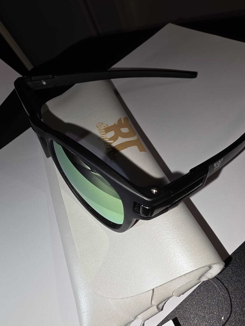 óculos de sol quadrado