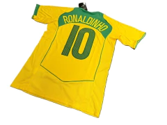 Camiseta Retro Brasil Titular Ronaldinho 2004/05 - Somos Fulbo Merlo