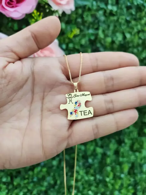 COLAR AUTISMO, QUEBRA CABEÇA PERSONALIZADO COM NOME.