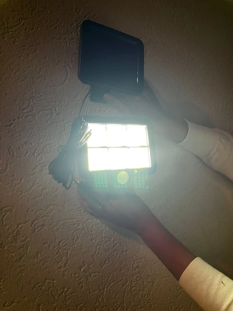 Reflector Solar Exterior con Sensor de Movimiento 200lm