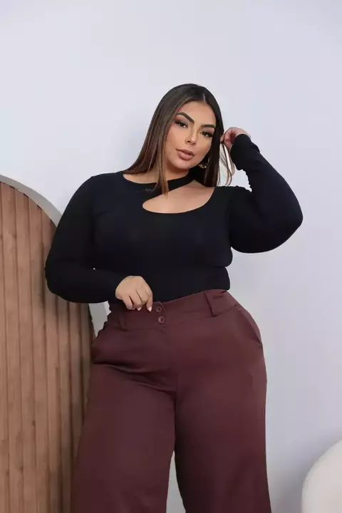 Blusa Manga Longa Decote Chocker