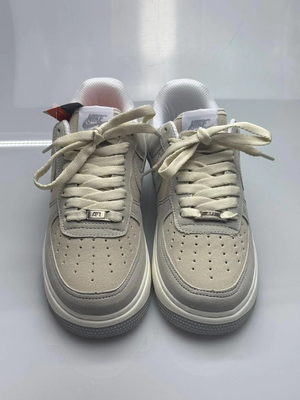 AIR FORCE NA COR BEGE CLARO