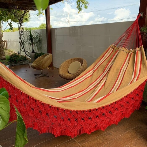 Rede de Descanso Casal Jaguaruana Vermelha e Caramelo 4,20 m x 1,70 m Artesanal, 100% Algodão, Suporta 200 kg