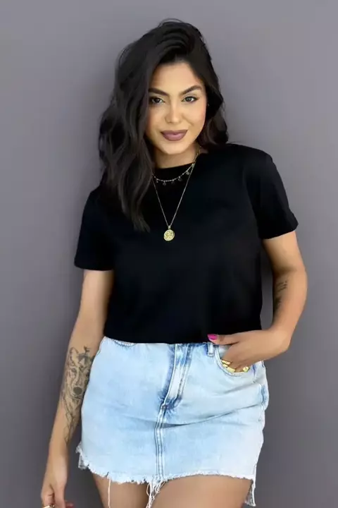 T-Shirt Feminina Básica Preta