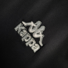 Camisa Retrô Juventus I 1995/1997 - Kappa Masculina - Preta com detalhes em amarelo - EM SPORTS