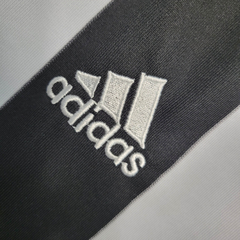 Camisa Newcastle Retrô 04/06 - Adidas Masculina - Branca com listras pretas - EM SPORTS