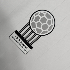 Camisa Retrô Real Madrid I 06/07 - Masculina Adidas - Branca com detalhes em preto e cinza - EM SPORTS