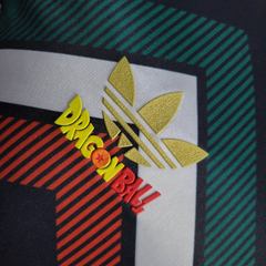 Camisa Seleção do México Edição especial 24/25 - Jogador Adidas Masculina - Preta com detalhes verde e vermelho e branco com detalhes do Dragon Ball - EM SPORTS