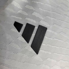 Camisa Flamengo II 24/25 - Torcedor Adidas Masculina - Branca com detalhes em vermelho - EM SPORTS