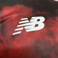 Camisa São Paulo III 24/25 - Jogador New Balance Masculina - Vermelha com detalhes em preto - EM SPORTS