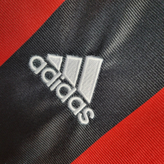 Camisa Retrô AC Milan I 1998/1999 - Masculina Adidas - Vermelha e preta - EM SPORTS