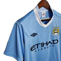 Camisa Manchester City Retrô 2011/2012 Azul - Umbro - loja online