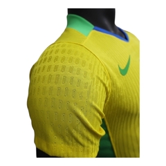 Camisa Seleção Brasileira I 25/26 - Jogador Nike Masculina - Amarela com detalhes em azul e verde