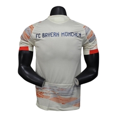 Camisa Bayern de Munique II 25/26 - Jogador Adidas Masculina - Bege com detalhes em vermelho e azul - comprar online
