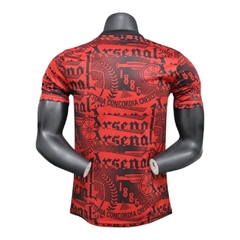 Camisa Arsenal Pré-jogo 25/26 - Jogador Adidas Masculina - Vermelha com detalhes em preto na internet