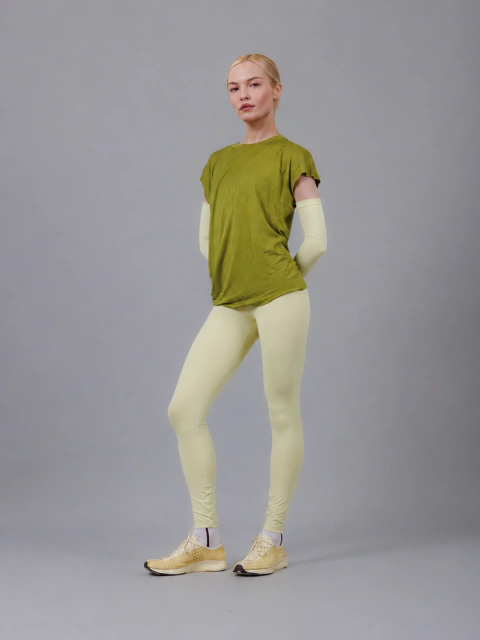 Camiseta Assimétrica Verde Tuim