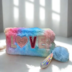 Estojo Love Peluciado Grande - comprar online