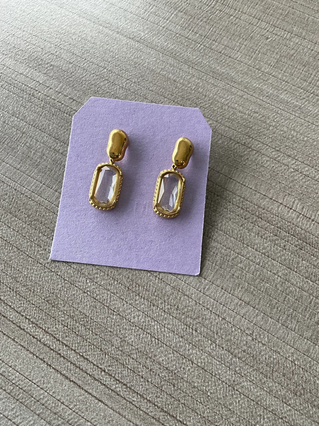 Aretes dorados