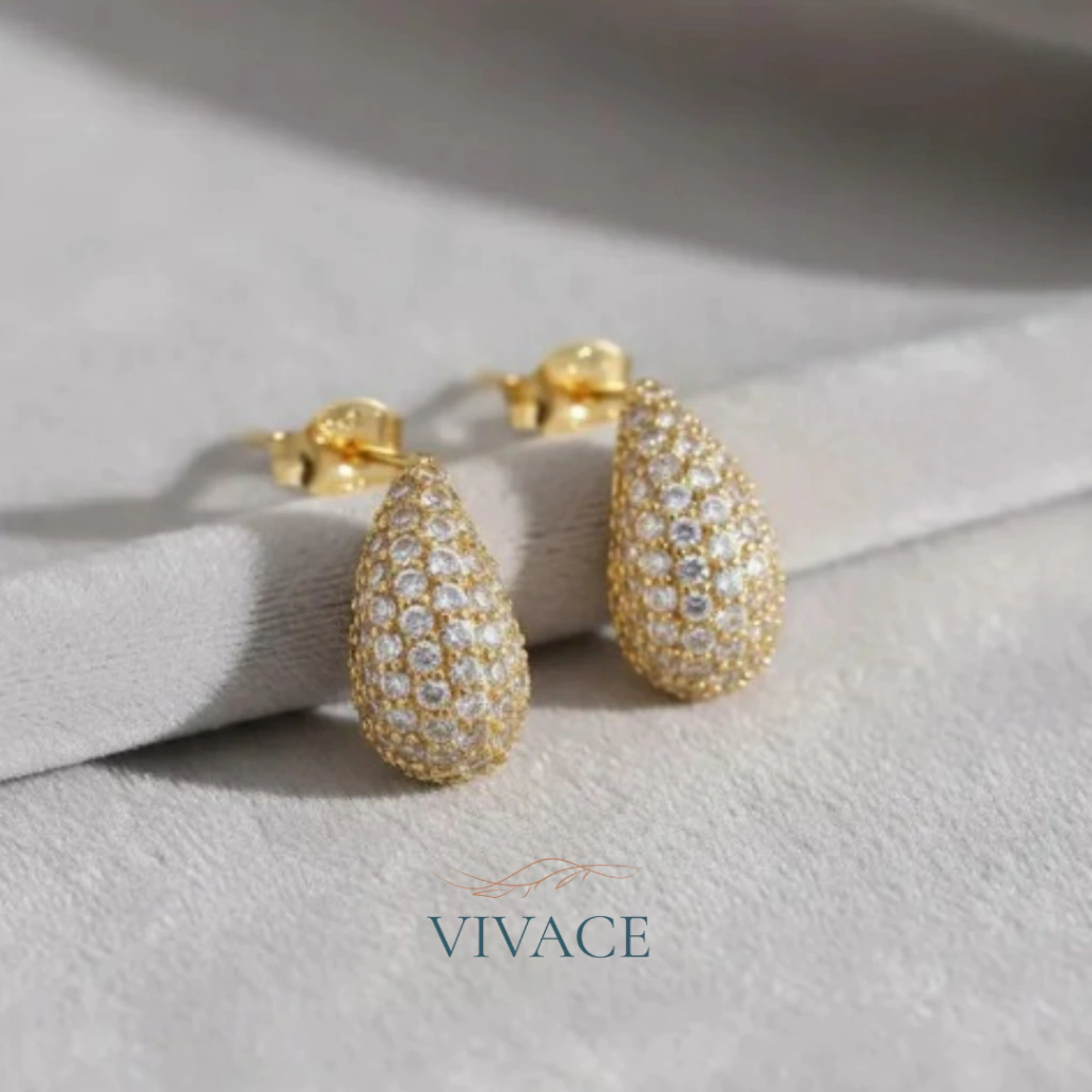 BRINCO ESTILO GOTA COM ZIRCÔNIAS