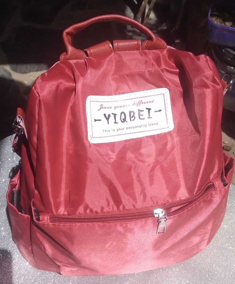 Mochila YIQBET Color Vino – Casual, Elegante y Resistente