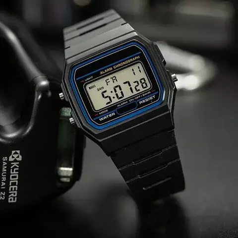 Relógio Digital Minimalista Noxu - comprar online