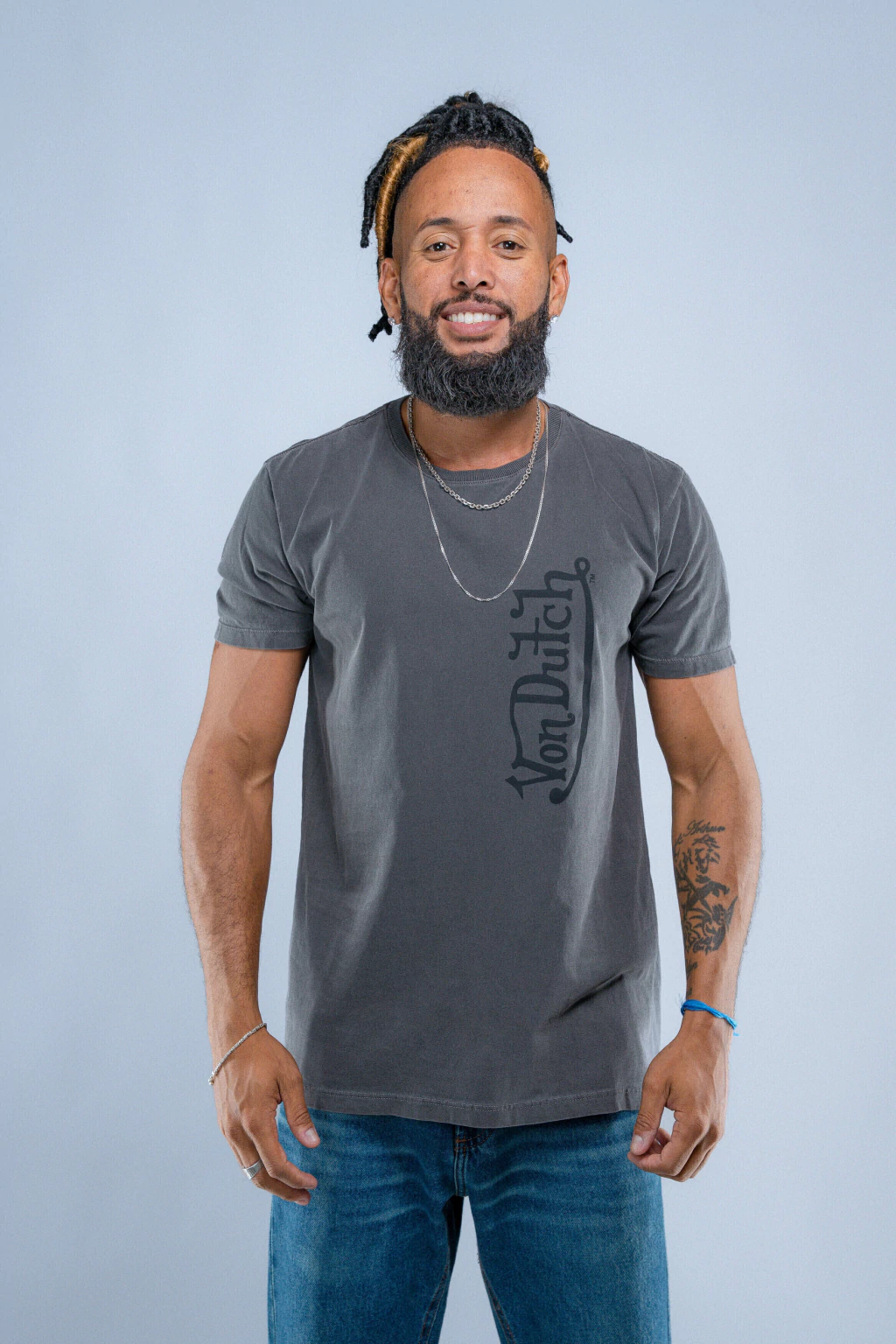 Camiseta Von Dutch Logo Side Signature Preta