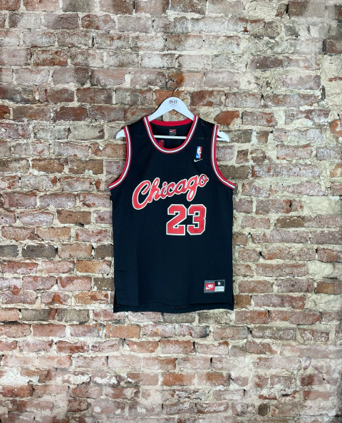 Camiseta CHICAGO BULLS 1984 23 JORDAN negra y roja