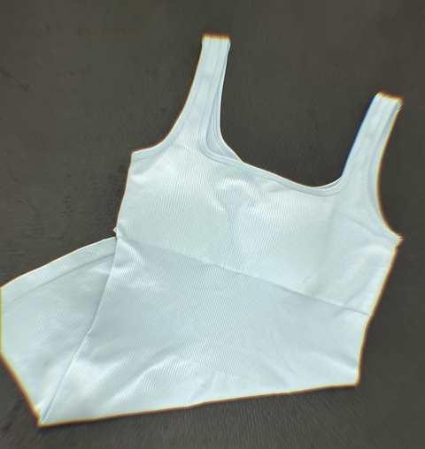 Macacão empina bumbum