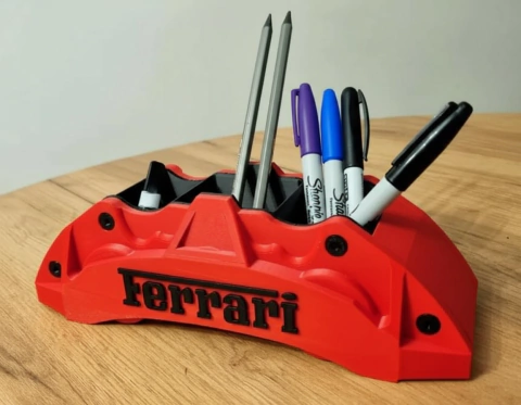 Porta-Canetas Pinça de Freio Ferrari – Organizador de Mesa Automotivo