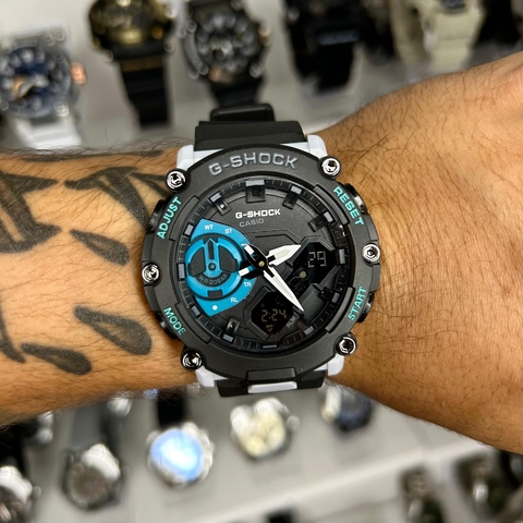 GSHOCK GA2200 - PRETO E TURQUESA/PULSEIRA DE BORRACHA/A PROVA D ÁGUA/49MM