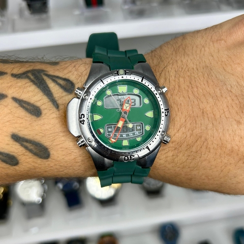 CITIZEN JP1060 - PRATA/FUNDO VERDE/PULSEIRA DE BORRACHA VERDE/A PROVA D ÁGUA/ 45MM