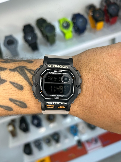 GSHOCK WS-1400 - PRETO E TRANSPARENTE/PULSEIRA DE BORRACHA/45MM