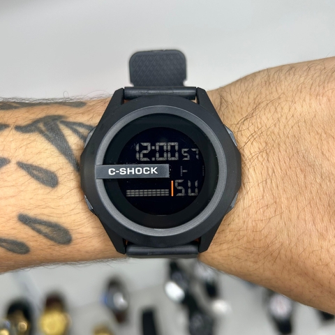C-SHOCK LED MASTER DIGITAL - PRETO/PULSEIRA DE BORRACHA/A PROVA D ÁGUA/50MM