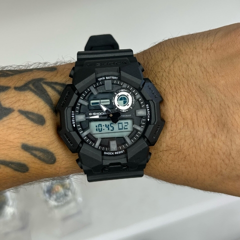 GSHOCK GA-0105 - PRETO/PULSEIRA DE BORRACHA/A PROVA D ÁGUA/50 MM