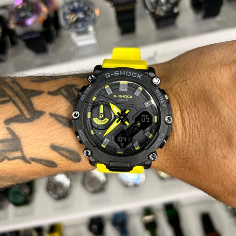 GSHOCK GA2200 - AMARELO E PRETO/PULSEIRA DE BORRACHA/A PROVA D ÁGUA/49MM