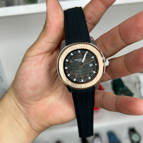 PATEK PHILIPPE AQUANAUT - ROSE E PRATA/FUNDO PRETO/PULSEIRA DE BORRACHA PRETO/A PROVA D ÁGUA/44 MM