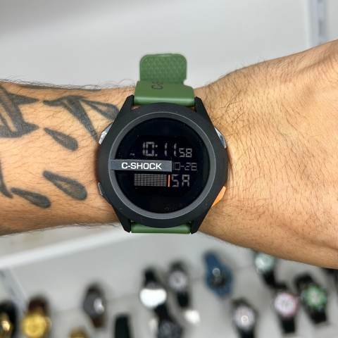 C-SHOCK LED MASTER DIGITAL - VERDE/PULSEIRA DE BORRACHA/A PROVA D ÁGUA/50MM