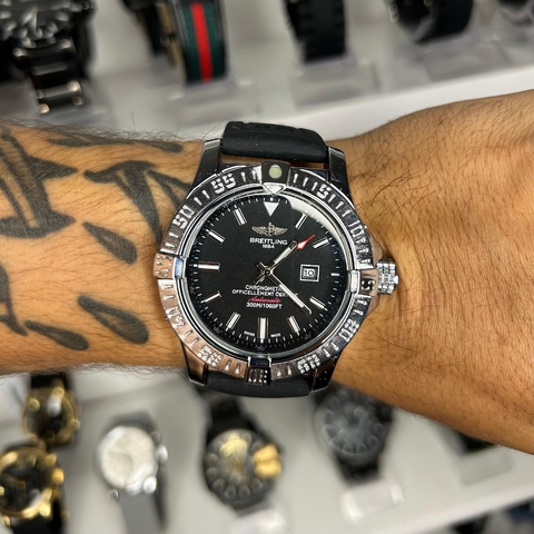BREITLING CLASSÍCO - PRATA E PRETO/PULSEIRA DE BORRACHA/A PROVA D ÁGUA