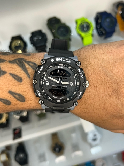 GSHOCK GMA 2200 - PRETO E CINZA/PULSEIRA DE BORRACHA/49MM