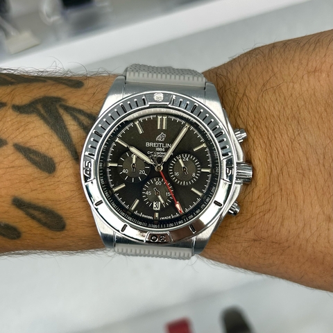 BREITLING CHRONOMAT AB0134 - CINZA/PULSEIRA DE BORRACHA/A PROVA D ÁGUA/FUNCIONAL