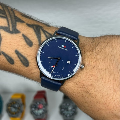 TOMMY HILFIGER SOCIAL MINIMALISTA - AZUL/PULSEIRA DE COURO/45 MM
