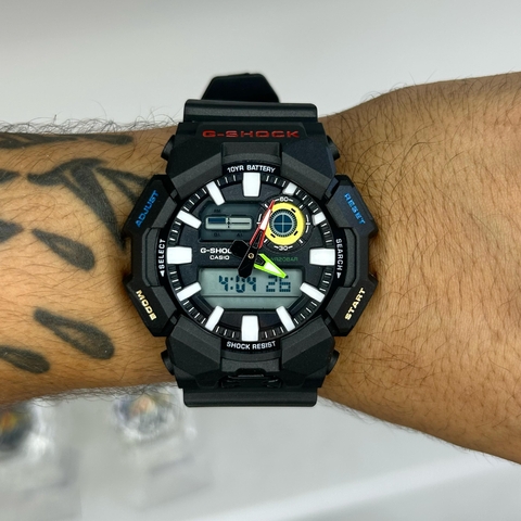 GSHOCK GA-0105 - PRETO E FUNDO COLORIDO/PULSEIRA DE BORRACHA/A PROVA D ÁGUA/50 MM