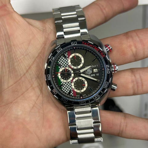 TAG HEUER FÓRMULA 1 - PRATA E FUNDO PRETO/AÇO INOXIDÁVEL/A PROVA D ÁGUA/45 mm