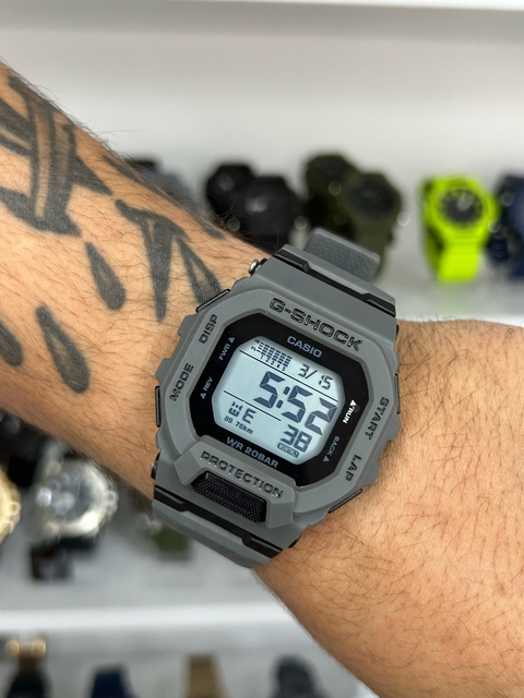 GSHOCK GBD 200 - CINZA/PULSEIRA DE BORRACHA/A PROVA D ÁGUA/45 MM